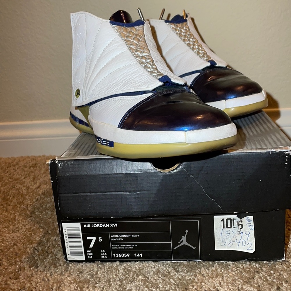 Nike Air Jordan XVI. Size 7.5. White/Midnight Navy